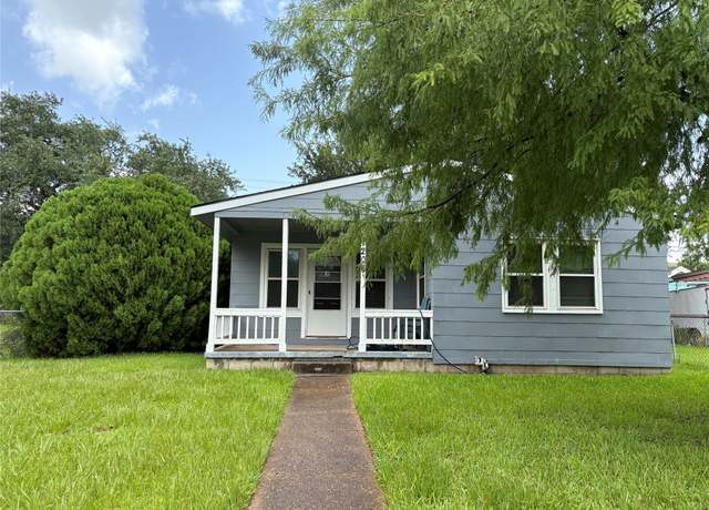 Property at 1206 11th Street St N, Texas City, TX 77590, 3 beds, 1 bath