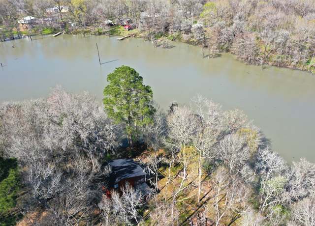 Property at 401 County Road 2869, Cleveland, TX 77327, 1 bed, 1 bath