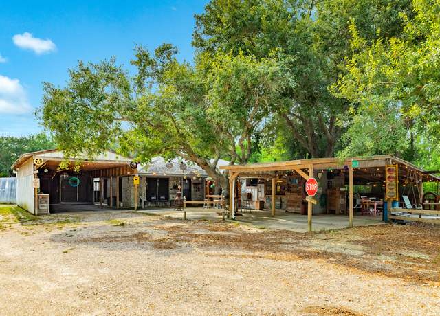 Property at 4721 Singletary Rd, Alvin, TX 77511, 3 beds, 3 baths