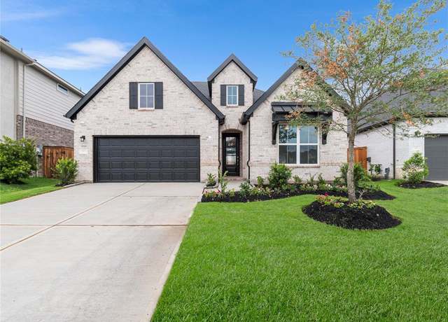 Property at 7517 Hawk Crest Dr, Fulshear, TX 77441, 4 beds, 3 baths
