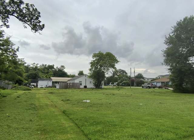 Property at 9 Northridge Dr, Baytown, TX 77521