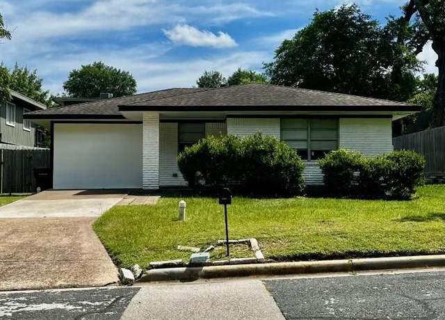 Property at 1409 20th St, Huntsville, TX 77340, 4 beds, 2 baths