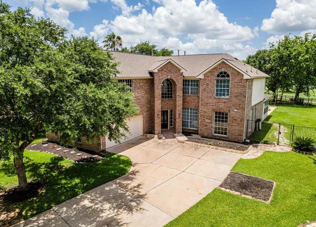 Property at 230 Walnut Cove Ln, Pearland, TX 77584, 5 beds, 4 baths