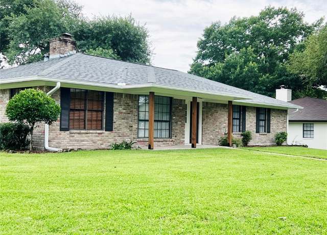 Property at 1600 Leslie D Ln, Brenham, TX 77833, 3 beds, 2.5 baths