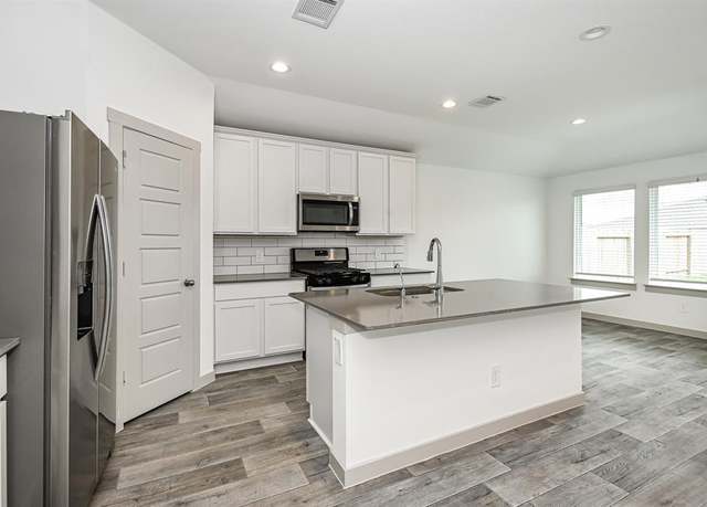 Property at 1510 Barbados, Iowa Colony, TX 77583, 3 beds, 2 baths