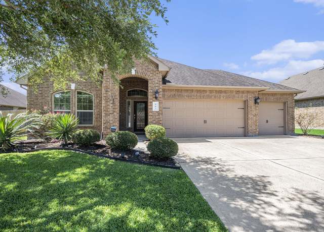 Property at 907 Fairway Dr, La Porte, TX 77571, 3 beds, 2.5 baths