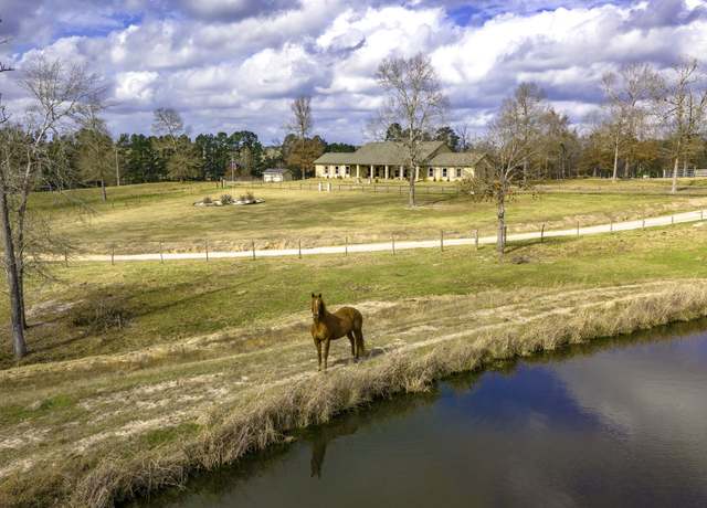 Property at 470 W Fm 942, Livingston, TX 77351, 3 beds, 2 baths