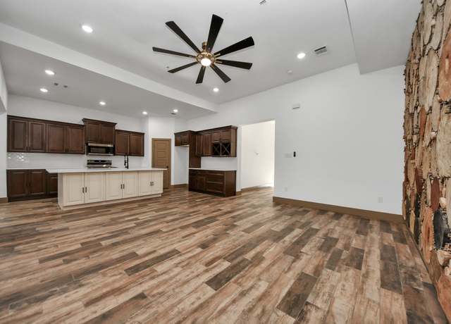 Property at 220 Laurel Dr, Livingston, TX 77351, 4 beds, 2 baths
