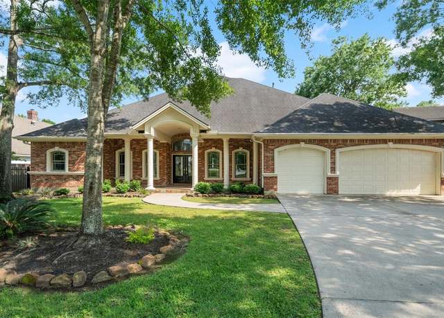 Property at 20914 Atascocita Point Dr, Houston, TX 77346, 4 beds, 4.5 baths