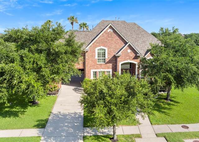 Property at 2871 Alentina Ct, League City, TX 77573, 4 beds, 3.5 baths