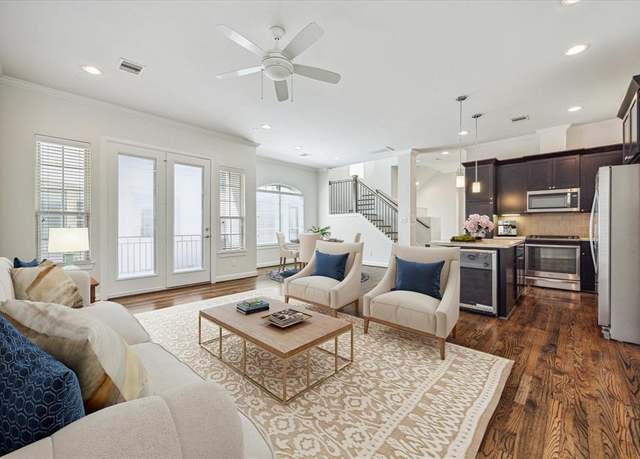 Property at 8225 Cambridge St, Houston, TX 77054, 3 beds, 3.5 baths