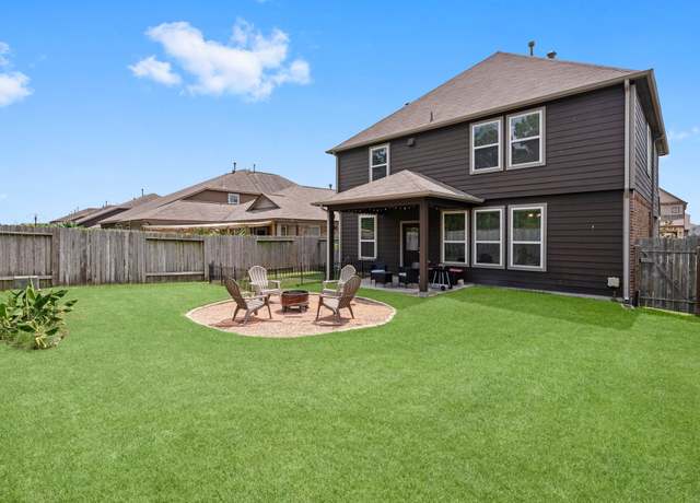 Property at 10606 Chestnut Pathway, Tomball, TX 77375, 4 beds, 2.5 baths