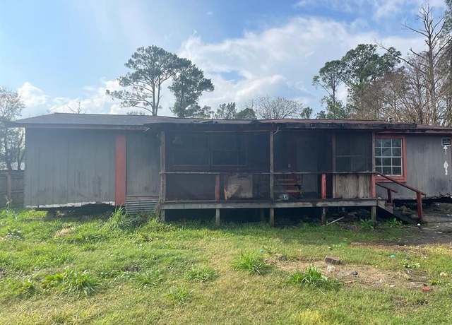 Property at 1816 Fm 3186, Onalaska, TX 77360, 3 beds, 1 bath