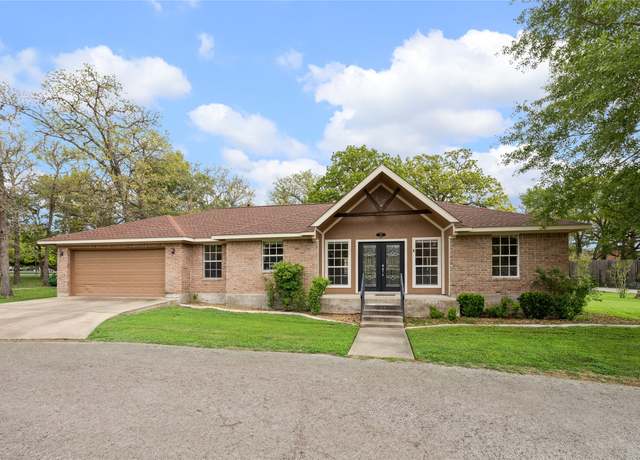 Property at 114 Park Pl, La Grange, TX 78945, 3 beds, 2 baths