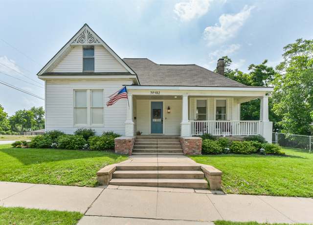 Property at 612 S Day St, Brenham, TX 77833, 4 beds, 3 baths