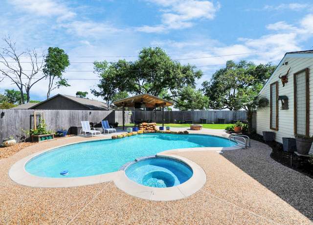 Property at 2519 Country Place Dr, Richmond, TX 77406, 3 beds, 2.5 baths