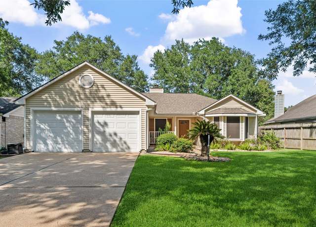 Property at 5302 Village Springs Dr, Houston, TX 77339, 3 beds, 2 baths