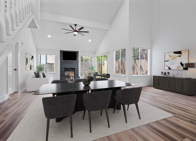 Property at 11915 Green Glade Dr, Houston, TX 77099, 3 beds, 2 baths