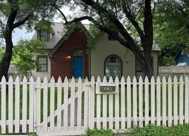 Property at 318 12th Ave N, Texas City, TX 77590, 3 beds, 2 baths