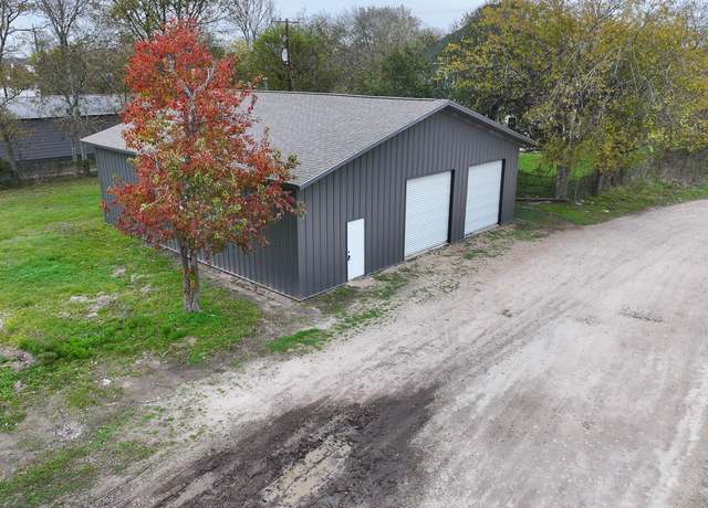 Property at 127 Coby St, Trinity, TX 75862