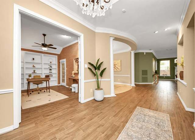 Property at 1542 Orchard Park Dr, Houston, TX 77077, 3 beds, 2.5 baths
