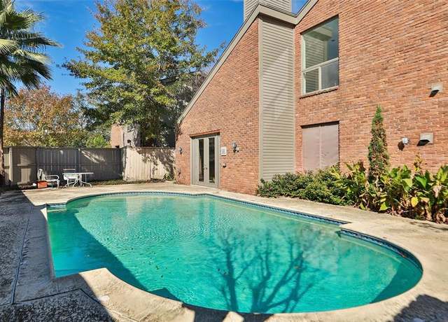 Property at 6000 Sugar Hill Dr #9, Houston, TX 77057, 2 beds, 3.5 baths