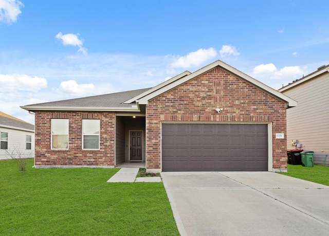 Property at 6306 Highland Trail Dr, Richmond, TX 77469, 4 beds, 2 baths