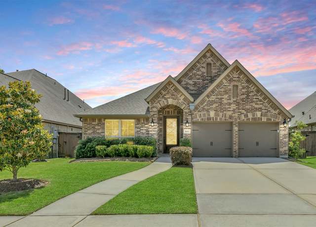 Property at 16819 Big Reed Dr, Humble, TX 77346, 4 beds, 3.5 baths