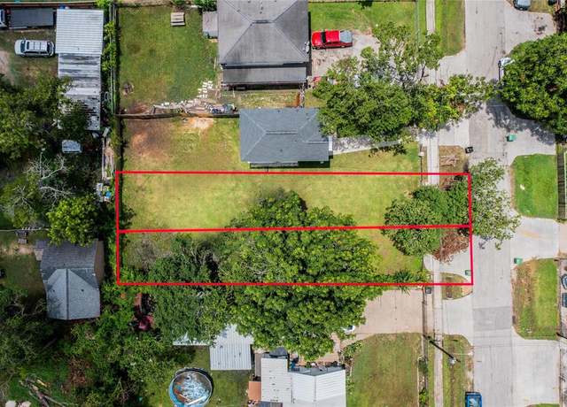 Property at 212B Garrotsville St, Houston, TX 77022