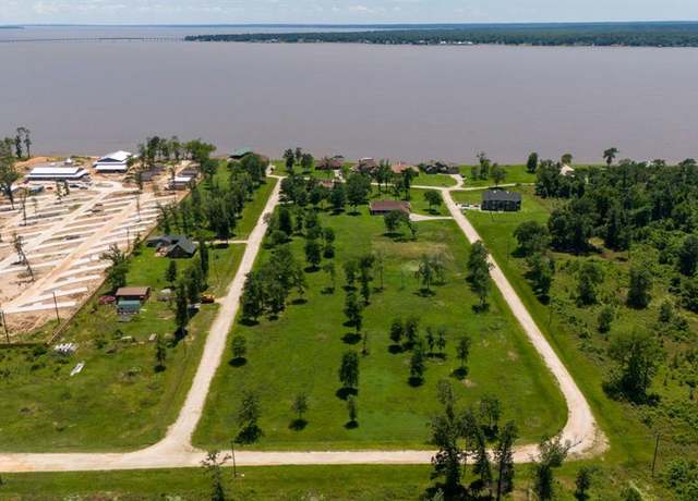 Property at 013 Oak Park Trl, Onalaska, TX 77360