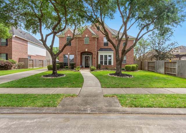 Property at 3902 Lakeridge Canyon Dr, Sugar Land, TX 77498, 4 beds, 3.5 baths