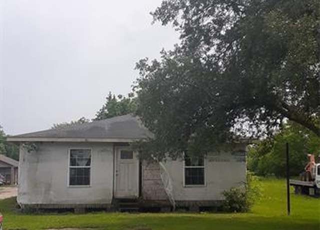 Property at 921 Davis Rd, Arcola, TX 77583, 4 beds, 2 baths