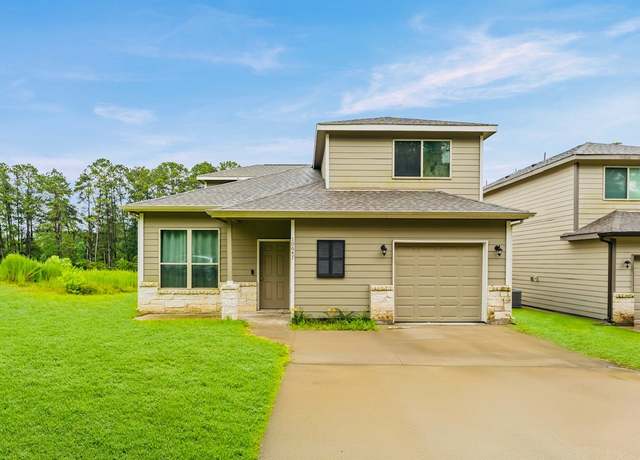 Property at 10647 N Lake Rd, Montgomery, TX 77316, 4 beds, 2.5 baths