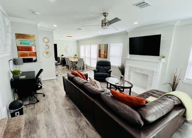 Property at 1909 Ruth St, Houston, TX 77004, 4 beds, 2 baths