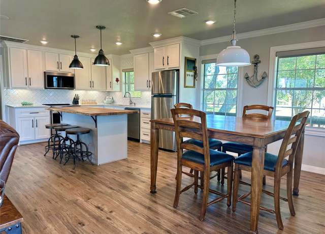 Property at 5216 County Road 469, Brazoria, TX 77422, 3 beds, 2 baths