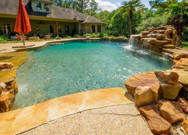 Property at 24394 Gay Lake Rd, Montgomery, TX 77356, 4 beds, 4.5 baths