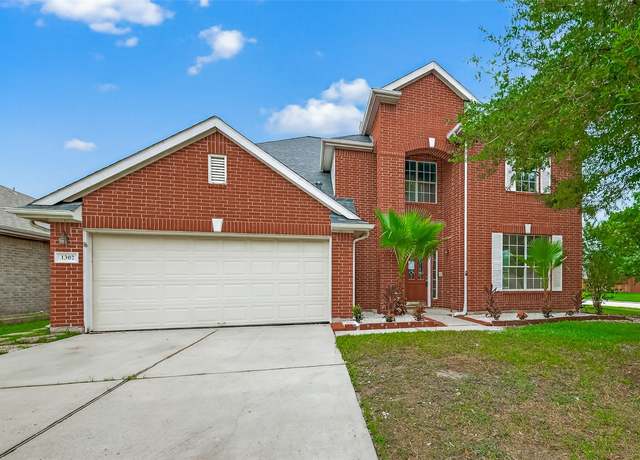 Property at 1302 Cross Draw Dr, Houston, TX 77067, 5 beds, 2.5 baths
