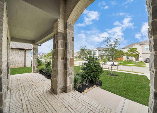 Property at 1540 Dawn Harbor Dr, Katy, TX 77493, 4 beds, 3.5 baths