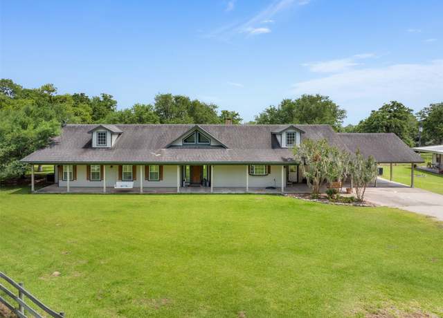 Property at 2028 County Road 230, Weimar, TX 78962, 3 beds, 3 baths