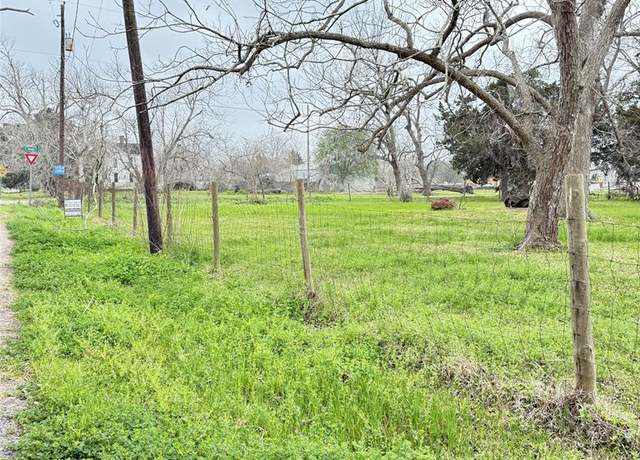 Property at 0 W Pearl St, Brazoria, TX 77422