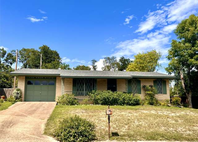 Property at 113 Poco Vista Dr, Kerrville, TX 78028, 2 beds, 1 bath