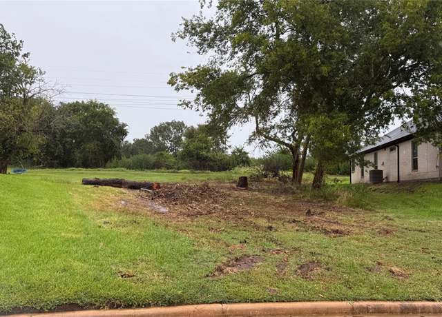 Property at 154 Bermuda Cir, Montgomery, TX 77356