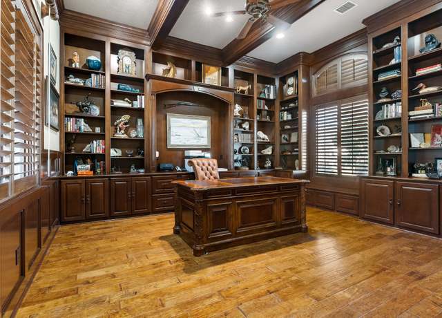 Property at 10 Promenade St N, Montgomery, TX 77356, 5 beds, 6.5 baths