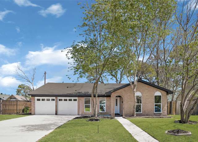 Property at 11807 Oceanview St, Missouri City, TX 77071, 4 beds, 2 baths