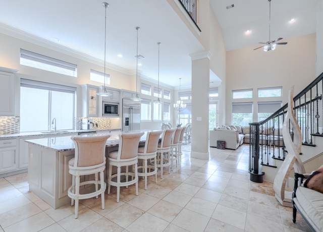 Property at 299 Sonoma Ct, Conroe, TX 77384, 4 beds, 4.5 baths