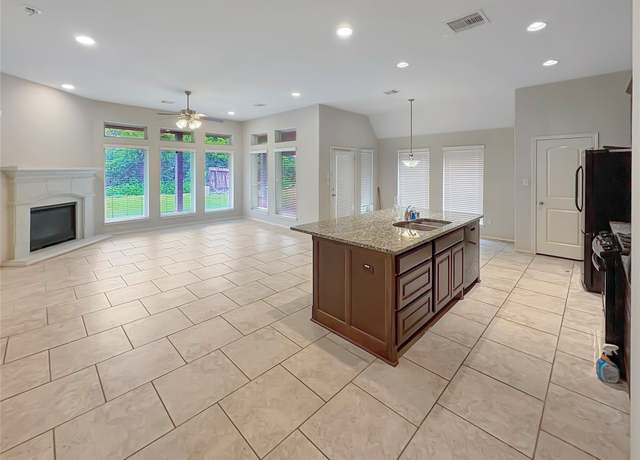 Property at 3328 Primrose Canyon Ln, Pearland, TX 77584, 4 beds, 3 baths