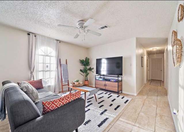 Property at 901 South Utah St, La Porte, TX 77571, 4 beds, 3 baths