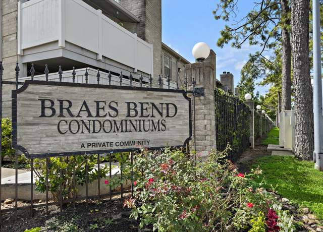 Property at 10837 Braes Bend Dr, Houston, TX 77071, 2 beds, 2 baths