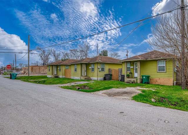 Property at 3938 King St, Houston, TX 77026, 1 bath