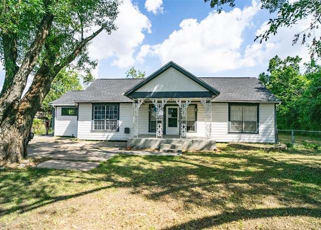 Property at 305 Pampa St, Pasadena, TX 77504, 2 beds, 1 bath